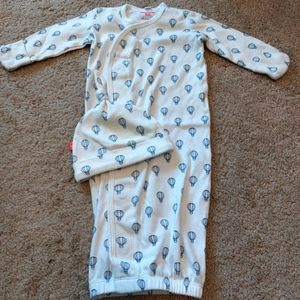 Magnetic Me | White Hot-air Balloons Sleeper Gown Size NB-3M Baby Infant